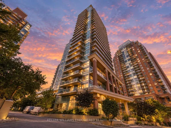 100 Western Battery Rd #1502, Toronto, ON M6K 3S2