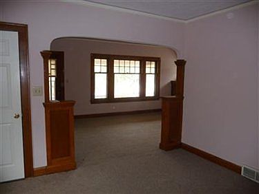 Building Photo 4