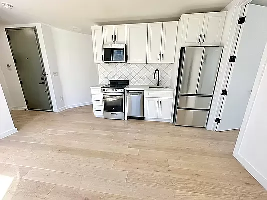 Rented by M1 Ventures LLC | media 11