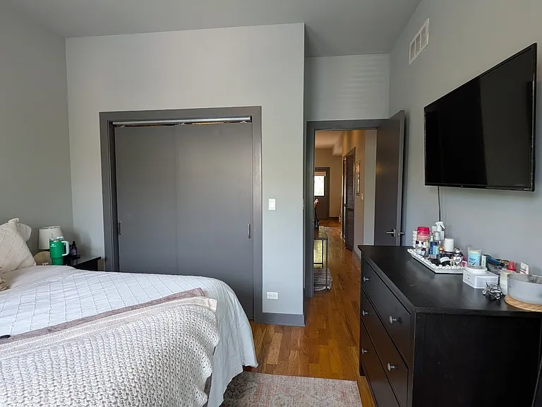 2852 N Seminary Ave #2 — Photo 9