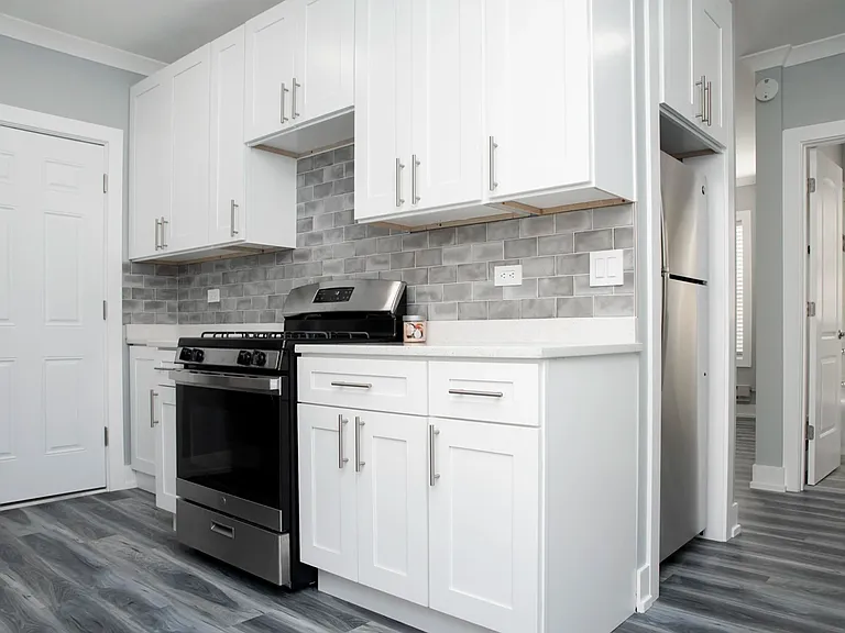3819 N Greenview Ave #2W — Photo 4