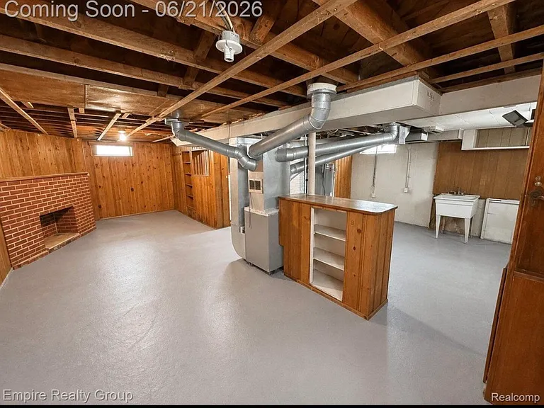 7815 Artesian St — Photo 16