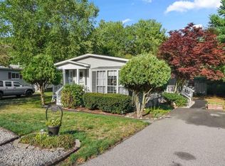 6 Crabapple Cir, Rockland, MA 02370