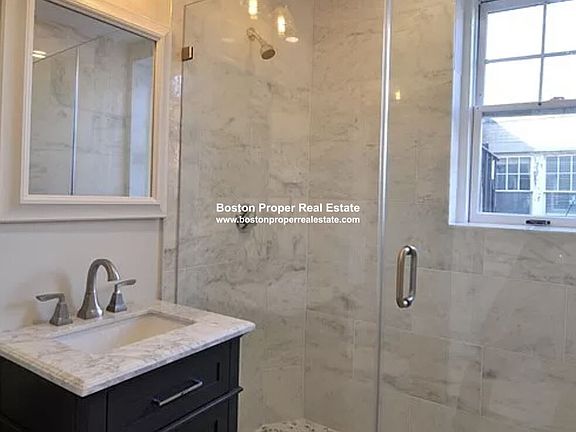 282 Newbury St. #19 Boston - Back Bay Unit Photo 3