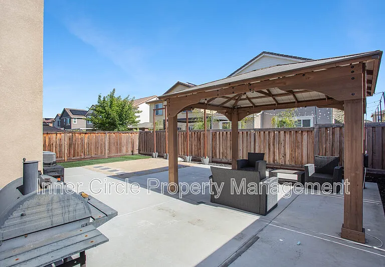 169 Leprino Cir — Photo 17