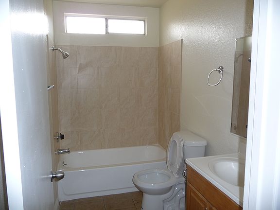 4th image of 4227 N Magnolia Dr