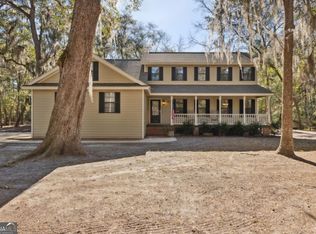 56 Ravine Ct, Woodbine, GA 31569