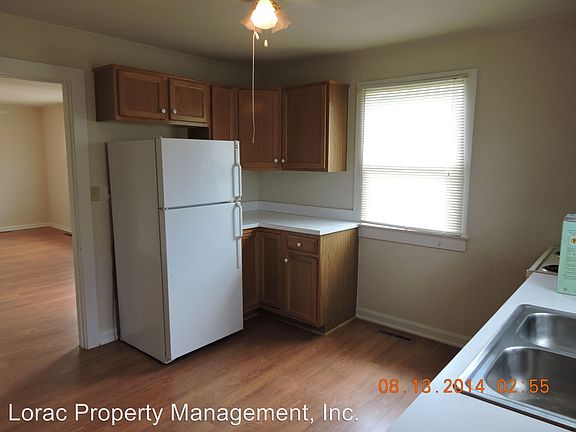 2nd image of 613 Weedon St