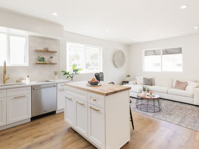 2220 Clinton St, Los Angeles, CA, 90026