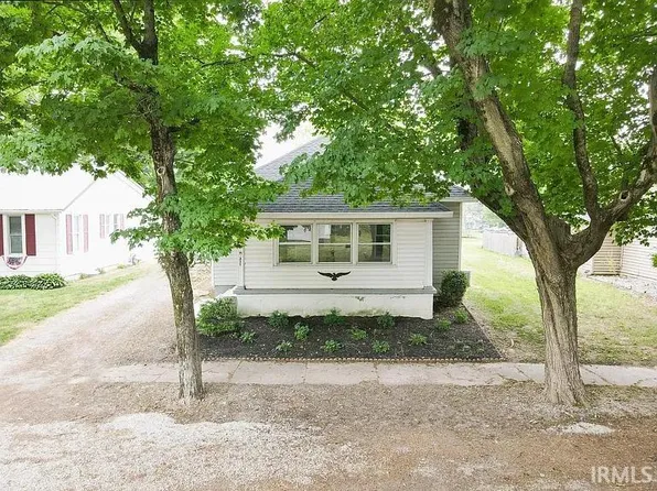 311 S Main St, Idaville, IN 47950