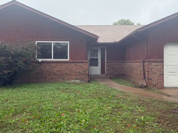 541-563 Scott St, Carthage, MO 64836