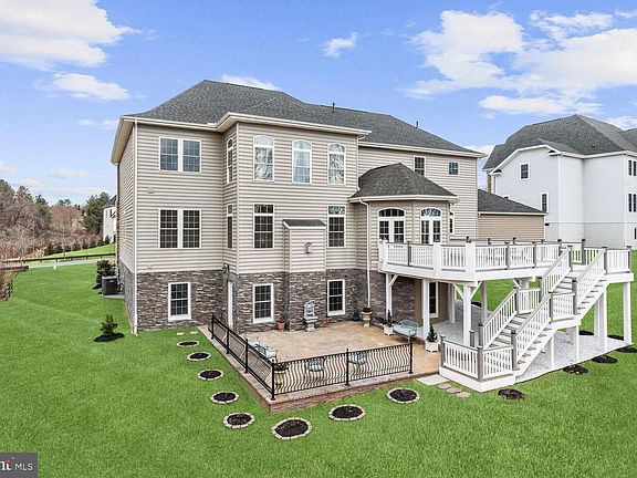 2nd image of 5039 Gaithers Chance Dr