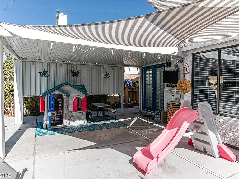 9009 Feather River Ct — Photo 30