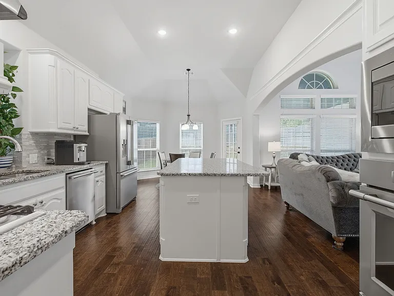 1216 Bayonet St — Photo 11