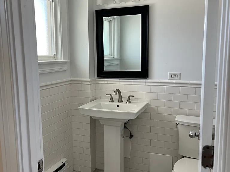 3956 N Oconto Ave #4 — Photo 4