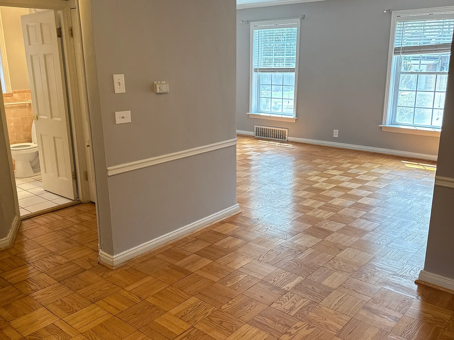 1 bed, 1050 sqft, $1,200 — Photo 2