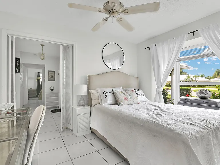 450 French Royale Cir — Photo 35
