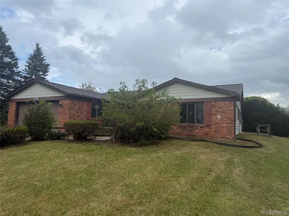 15505 Hoeft Rd, Van Buren Township, MI 48111