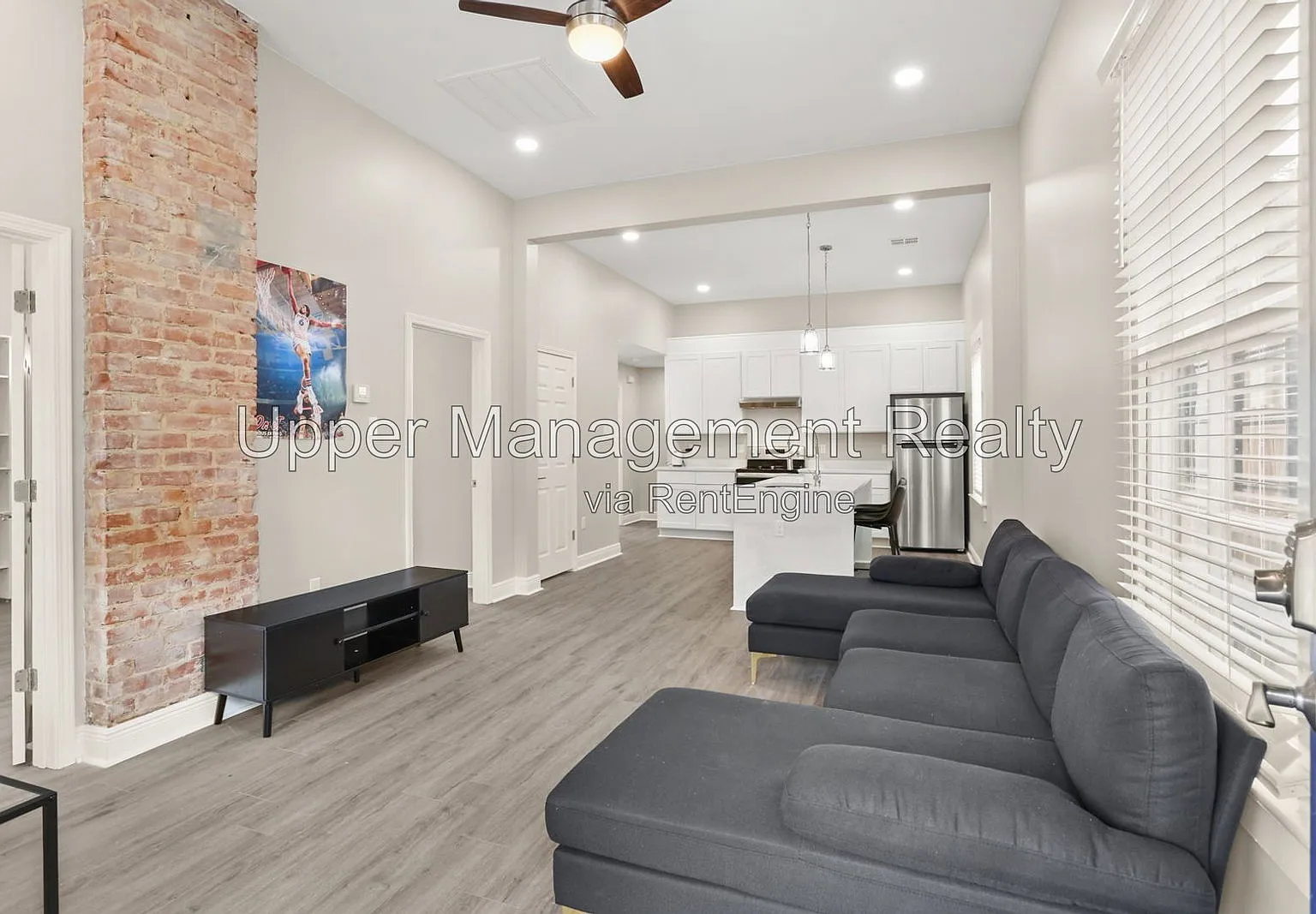 4 bed, 1.0 bath, $6,000 — Photo 2