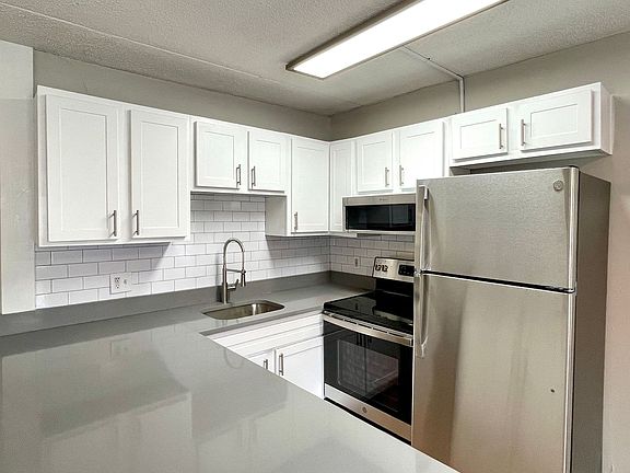 3rd image of 3602 S Macdill Ave #106