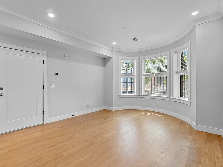 531 Newbury St #1K — Photo 10