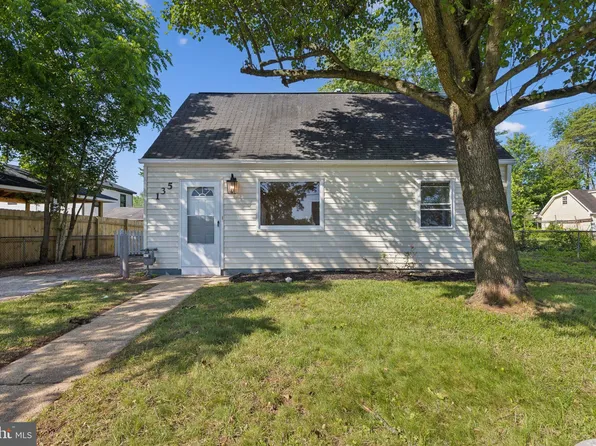 135 Polk Dr, Manassas Park, VA 20111