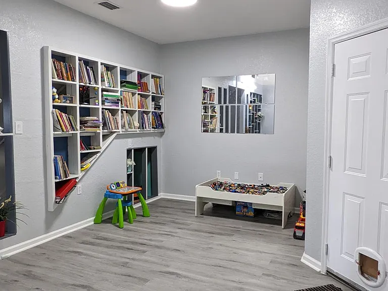 16302 Parkstone Palms Ct — Photo 9