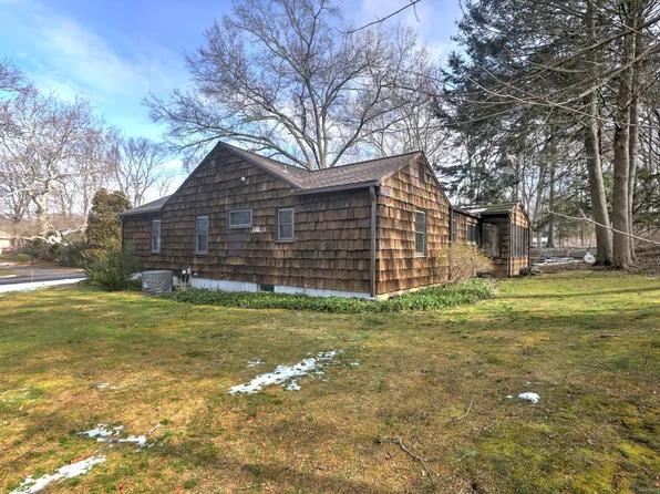 80 Wellington Drive, Orange, CT 06477