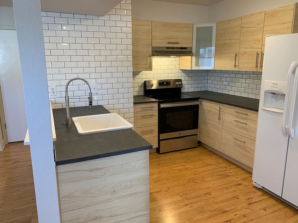 Brand new, never used kitchen!