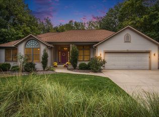 13250 Fox Ridge Ct, Grand Haven, MI 49417