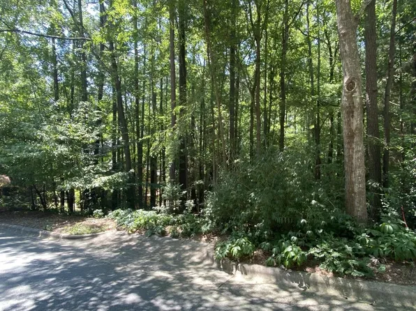 110 Bolinwood Dr #16, Chapel Hill, NC 27514
