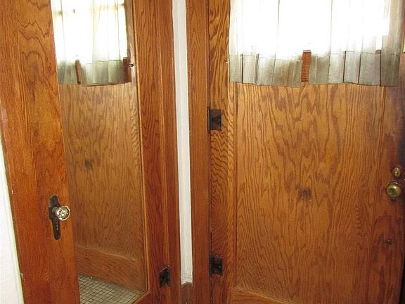 5th image of 2408 W Ayres Ave