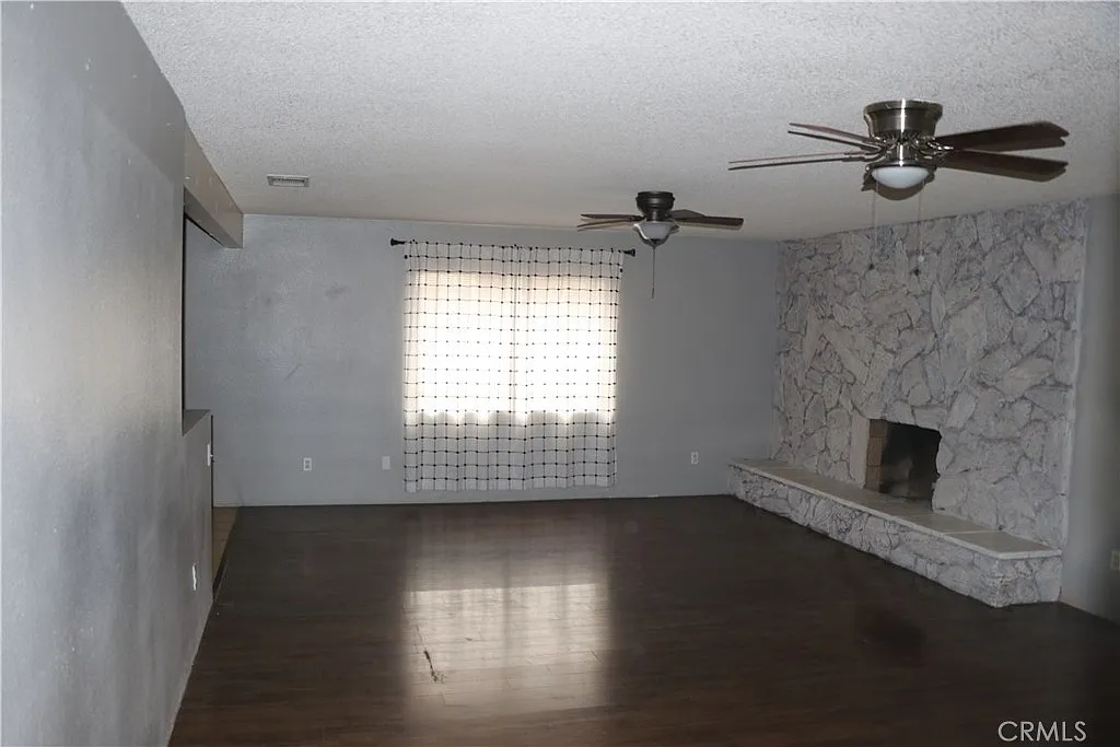 3 bed, 1624 sqft, $2,200 — Photo 4