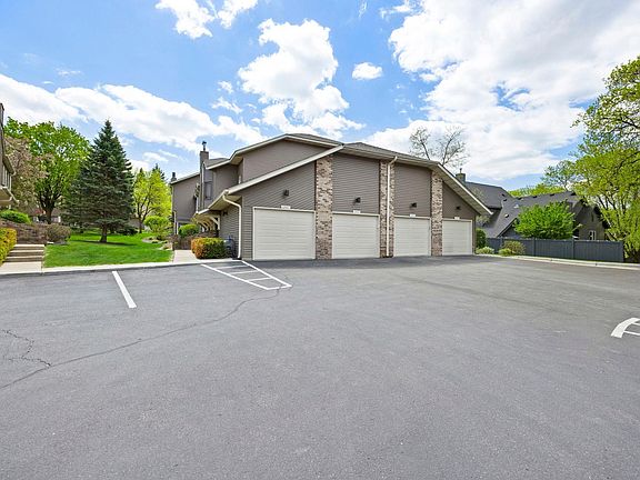 3rd image of 12605 Sherwood Pl