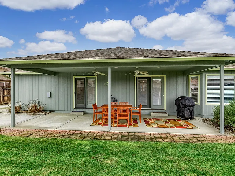 2327 Jeremy St — Photo 36