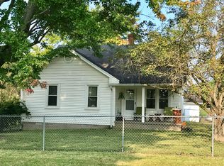 2015 W Moonglo Rd, Scottsburg, IN 47170