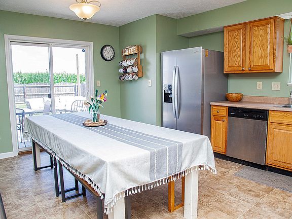 5th image of 1214 Harvest Ridge Cir