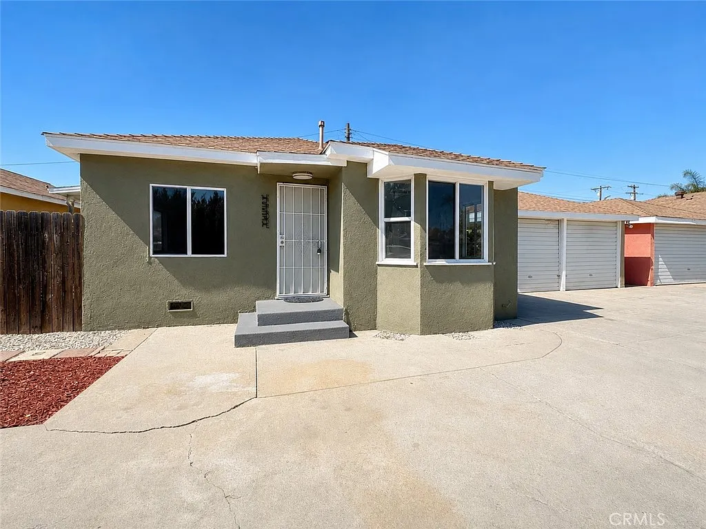 2 bed, 1100 sqft, $2,900 — Photo 1