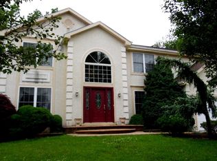 11 Haddock Dr, Sewell, NJ 08080