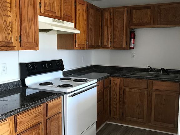 3rd image of 8197 Highway 71 S APT 7