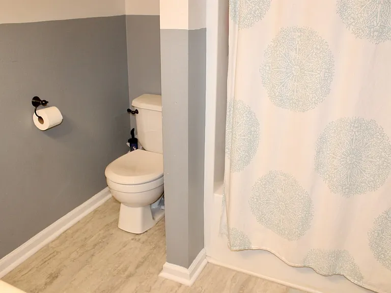 4121 Langley Dr — Photo 9