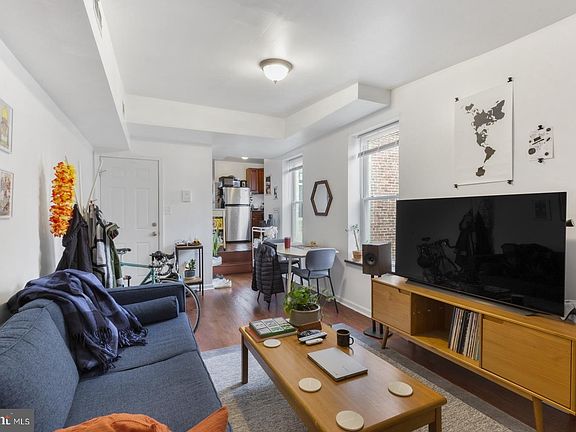 3rd image of 1802 Fairmount Ave #2
