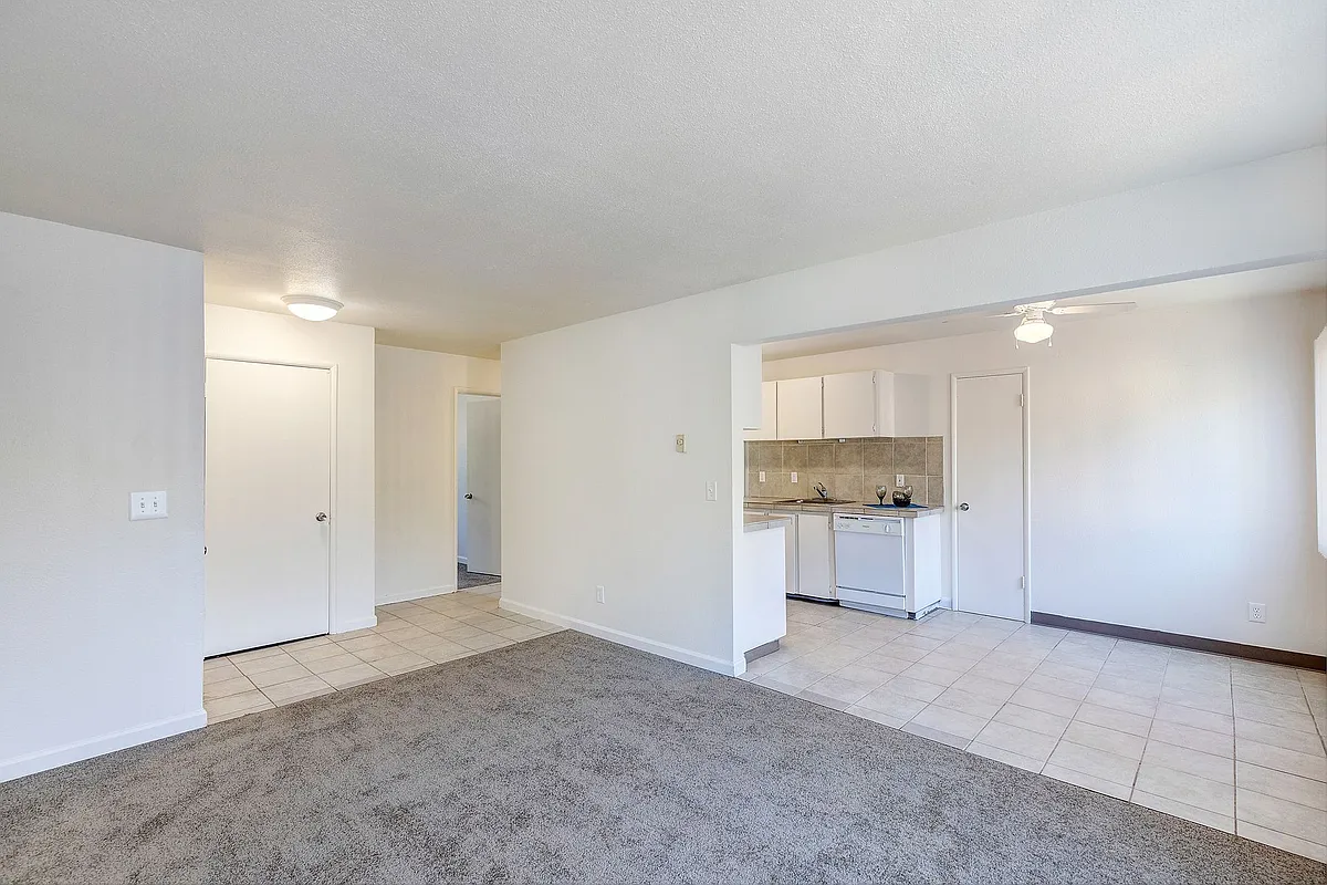 Building Photo - Countrywood Apartments