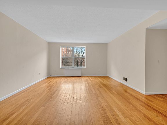 4th image of 736 W 187th St APT 403