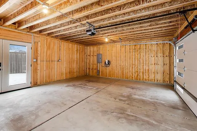 2649 Crawford Ave — Photo 33