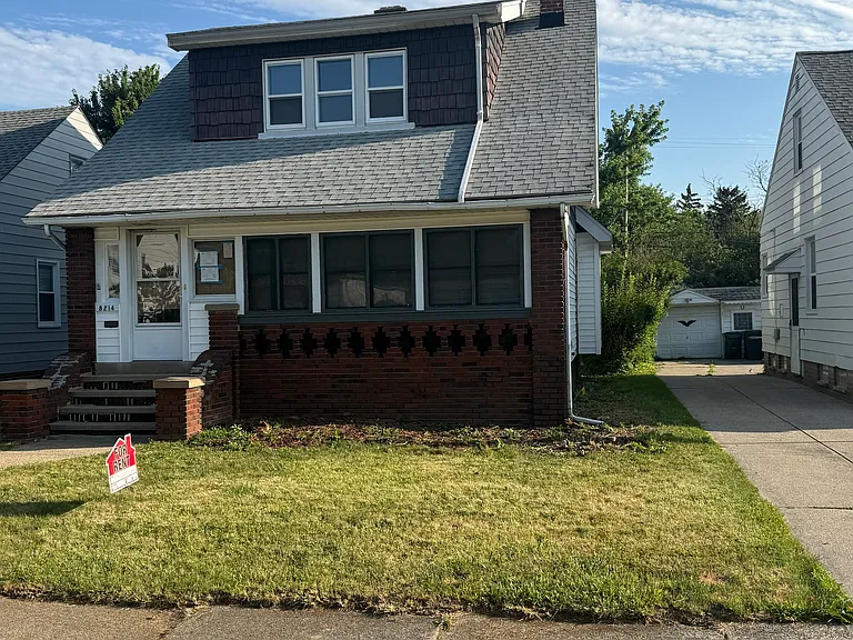 8214 Essen Ave — Photo 2