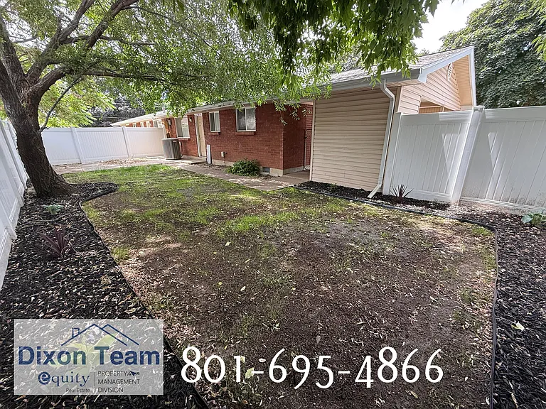 815 Canyon Rd — Photo 13