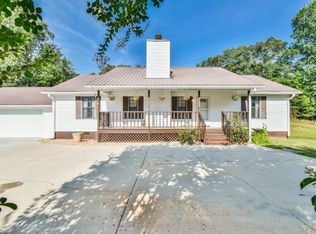 3535 Lakeview Dr, Gainesville, GA 30501