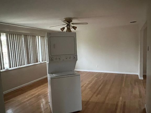 2nd image of 282 10th St Floor 2