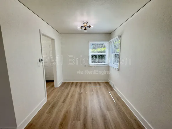 5420 NE 13th Ave, Portland, OR 97211